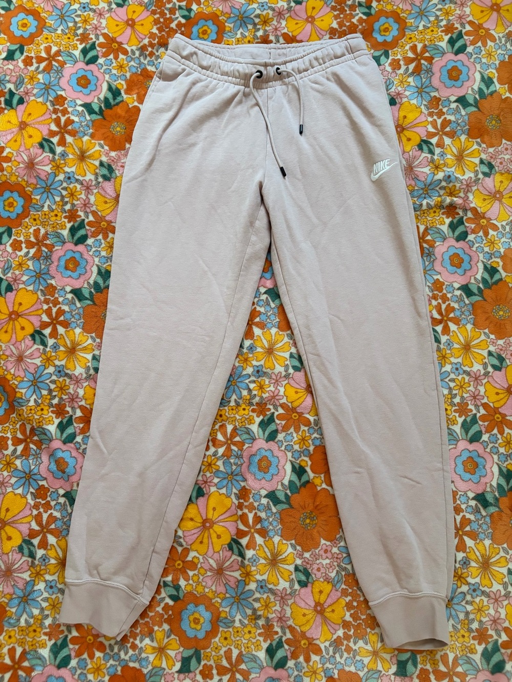 Nike Women’s Pale Pink Beige Jogger Sweatpants. Size Small